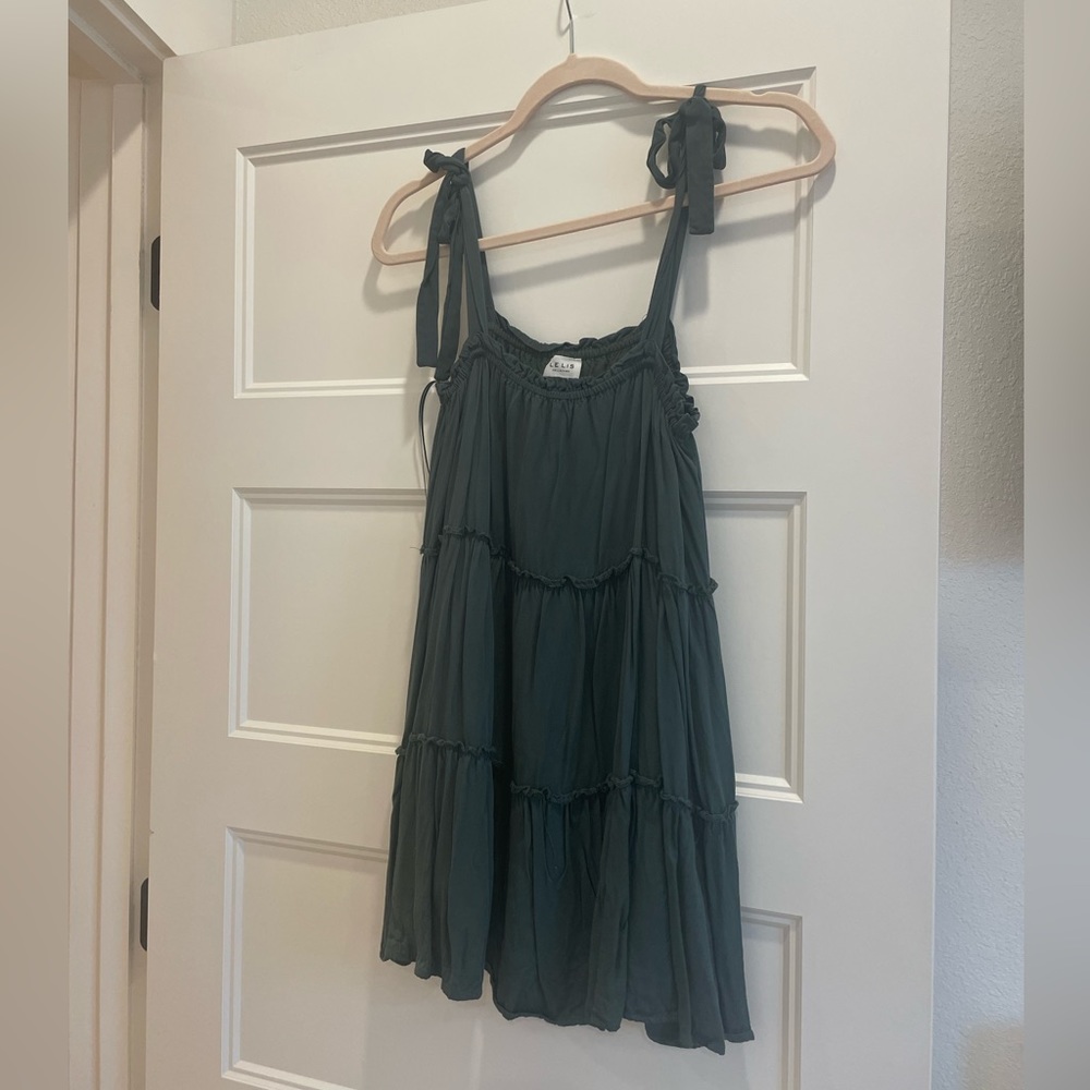 Le Lis green dress